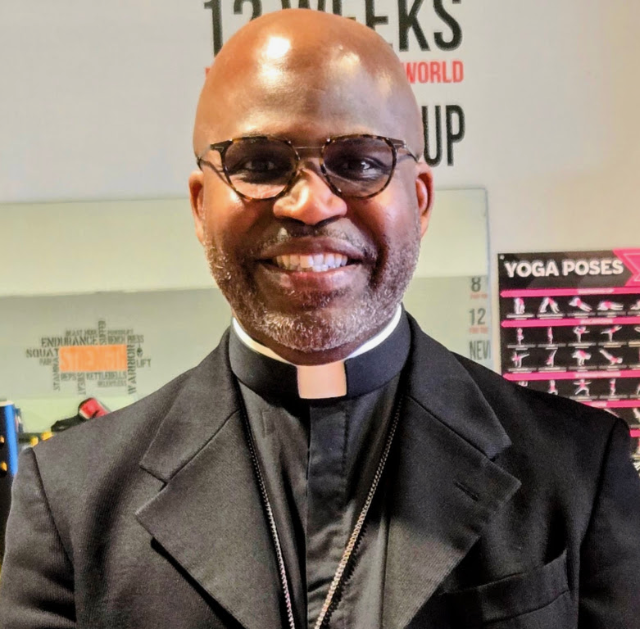 Pastor Derrick Smith